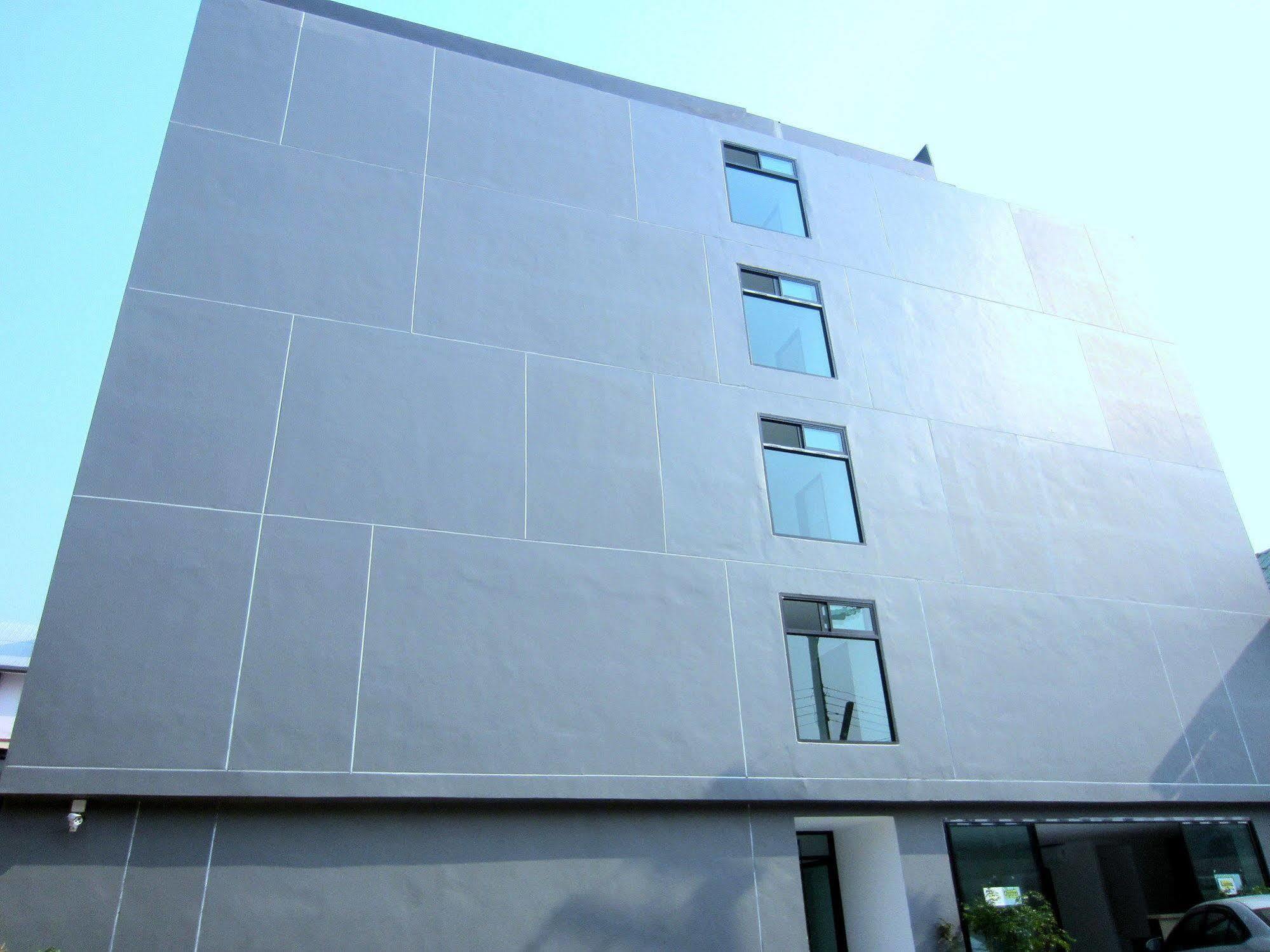 The Luna Compass Chiang Mai Exterior foto