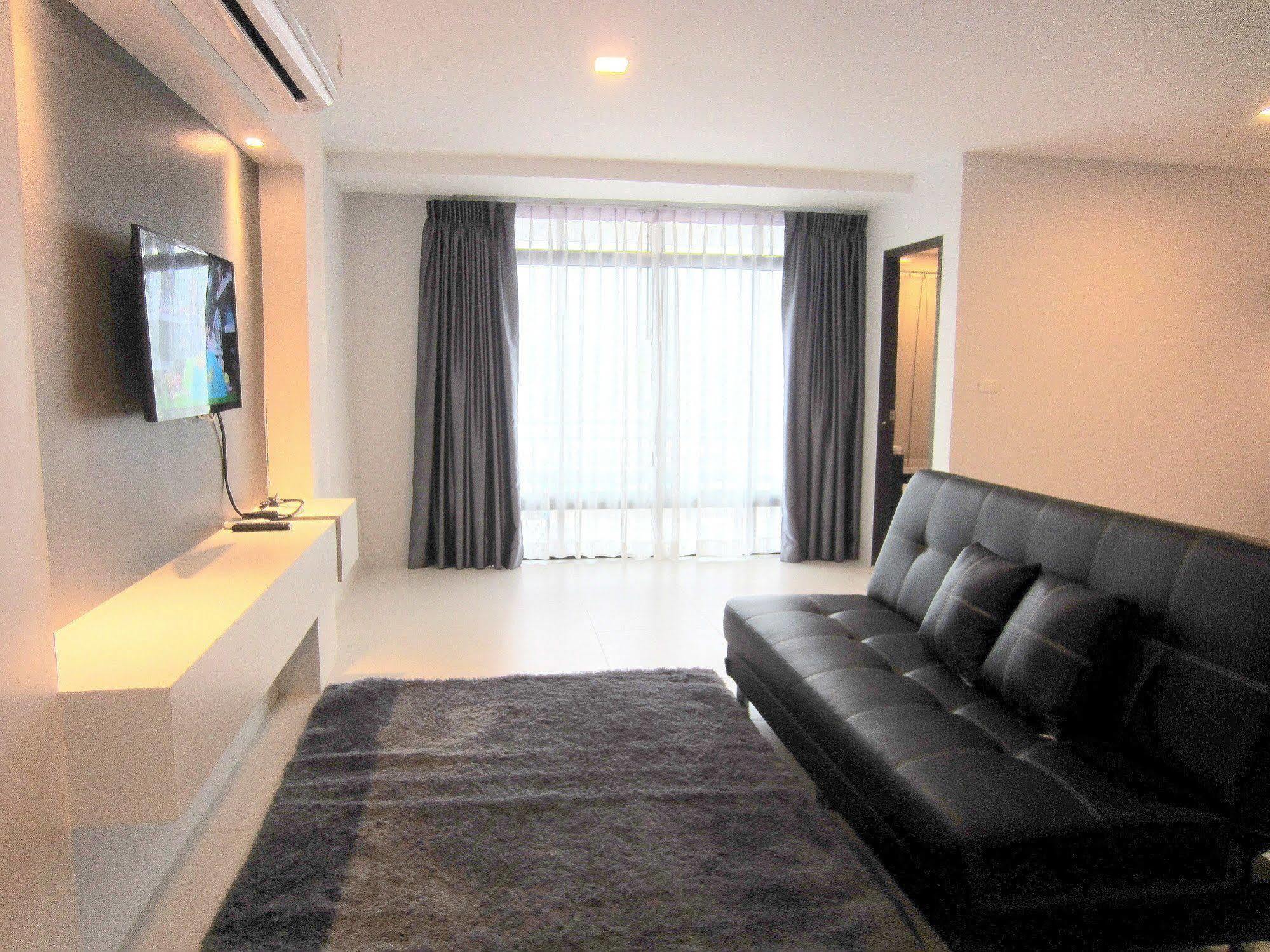 The Luna Compass Chiang Mai Exterior foto